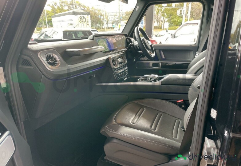 Mercedes G-class Black