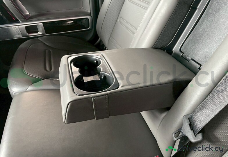 Mercedes G-class Black