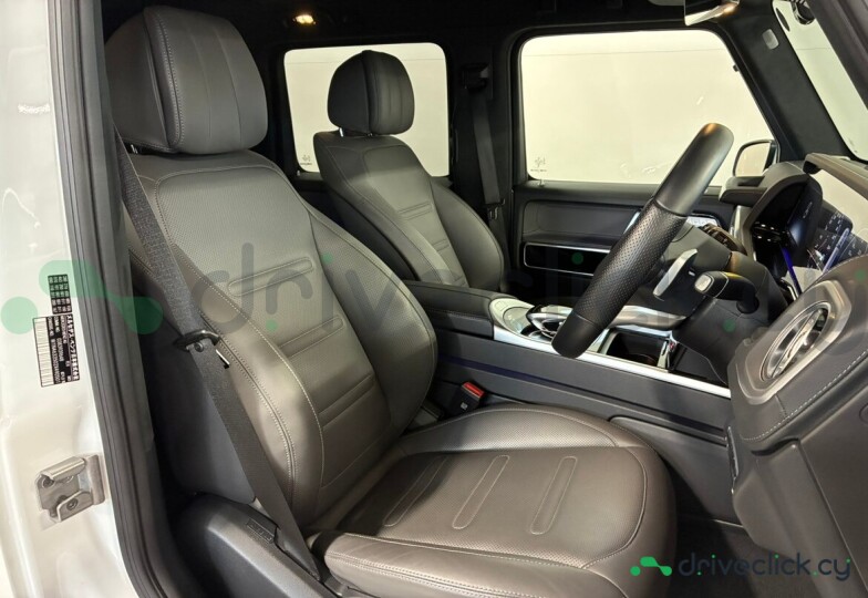 Mercedes G-class White