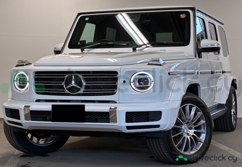 Mercedes G-class White