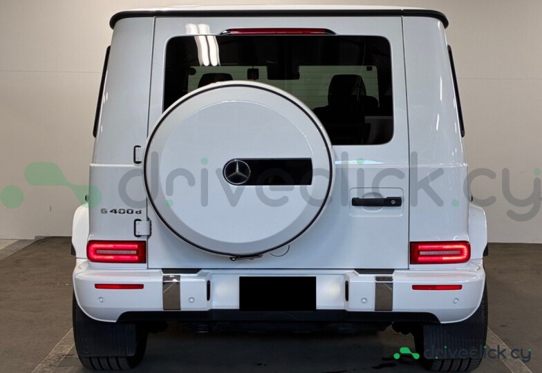 Mercedes G-class White