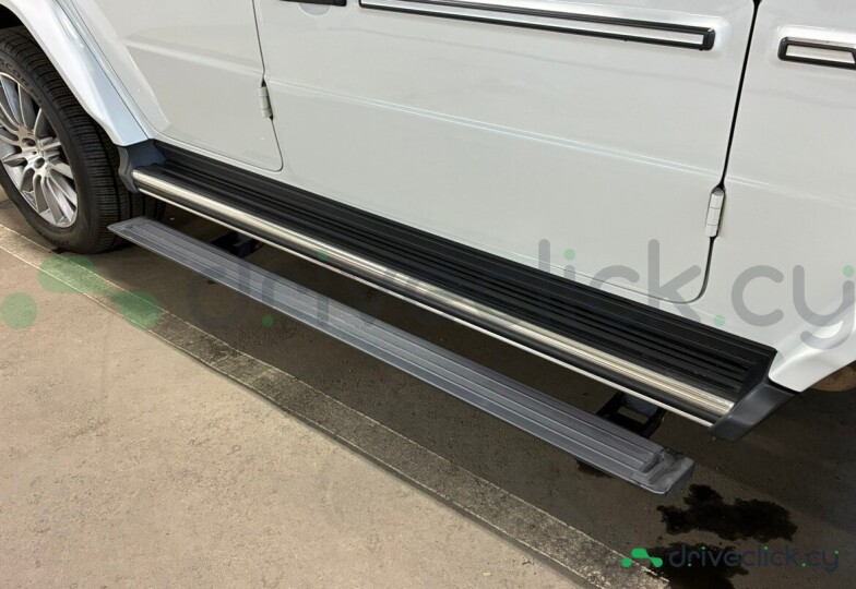 Mercedes G-class White