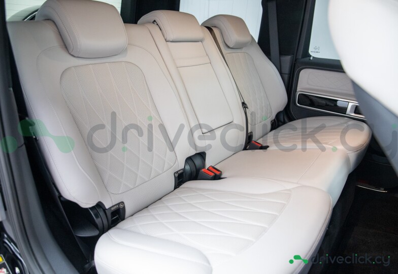 Mercedes G-class Black