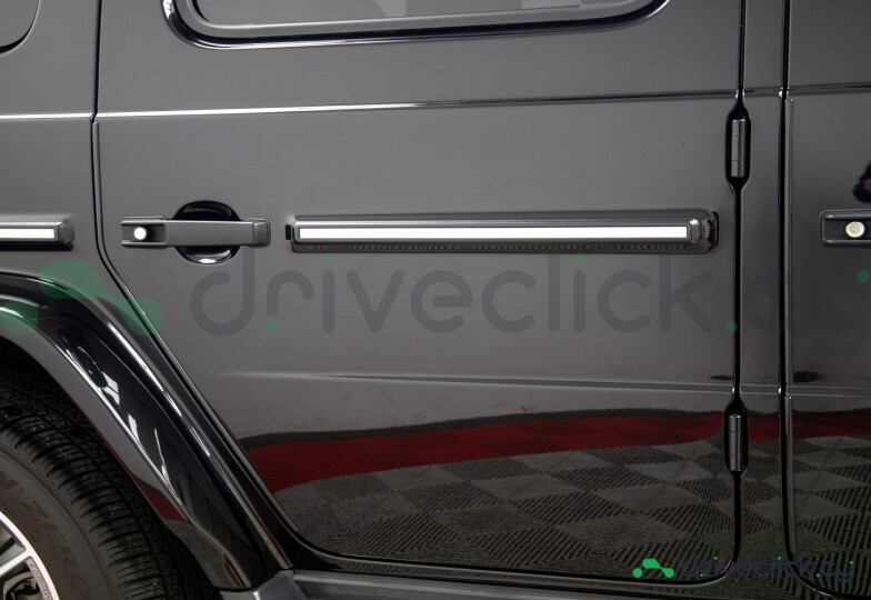 Mercedes G-class Black