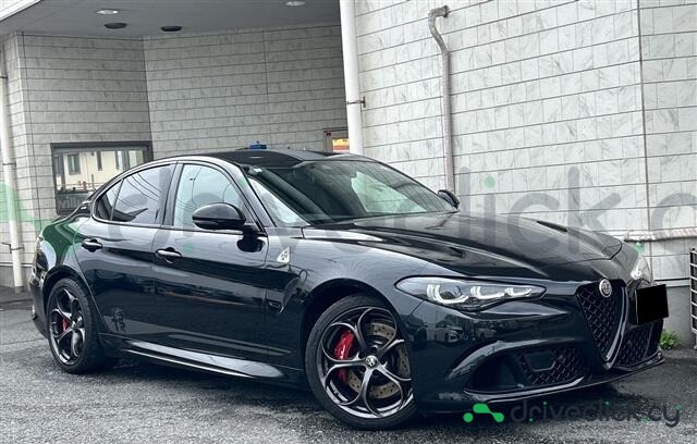 Alfa Romeo Giulia Black