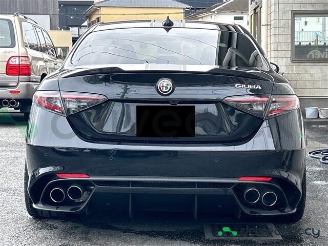 Alfa Romeo Giulia Black