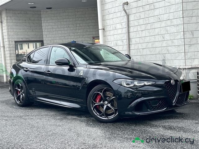 Alfa Romeo Giulia Black