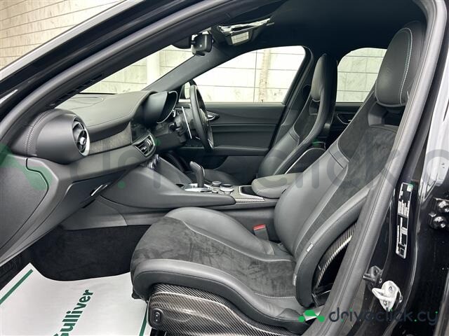 Alfa Romeo Giulia Black