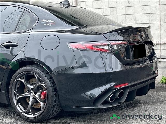 Alfa Romeo Giulia Black