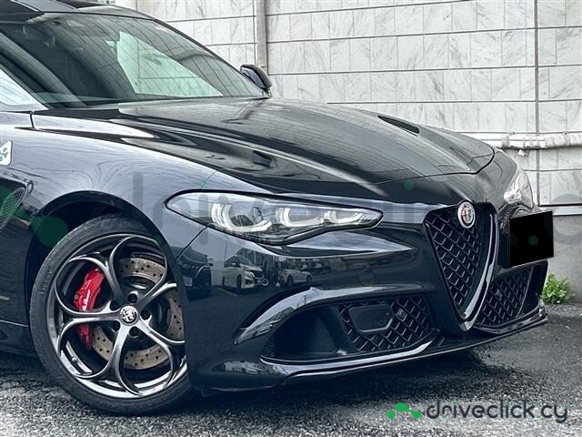 Alfa Romeo Giulia Black