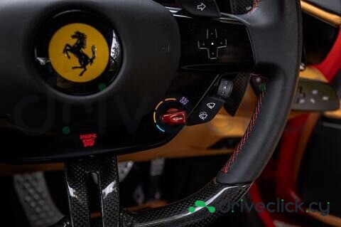 Ferrari Roma Красный