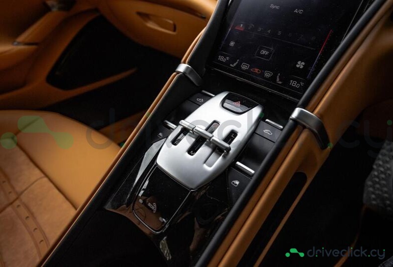 Ferrari Roma Красный