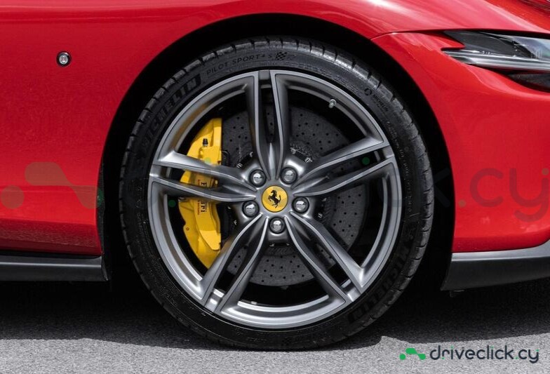 Ferrari Roma Красный