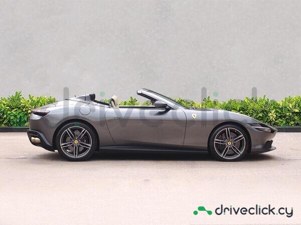 Ferrari Roma Серый