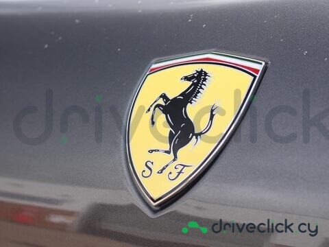 Ferrari Roma Серый