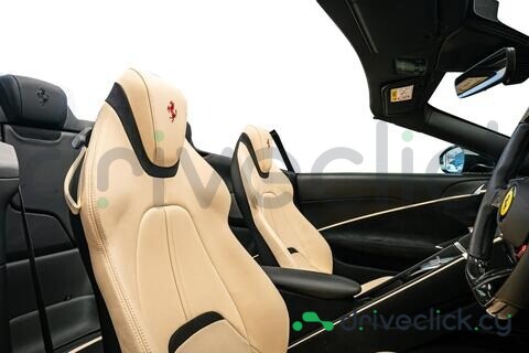 Ferrari Roma Зеленый