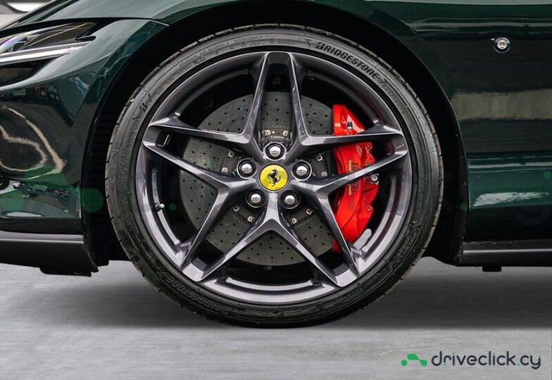 Ferrari Roma Зеленый