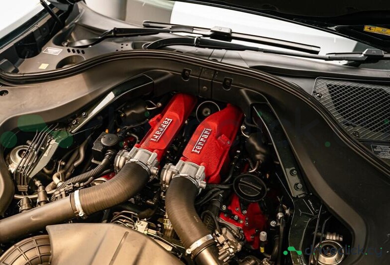 Ferrari Roma Зеленый