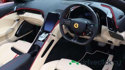 Ferrari Roma Красный