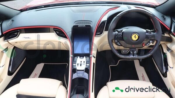 Ferrari Roma Красный