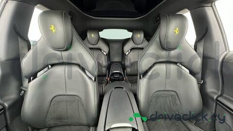 Ferrari Purosangue Черный