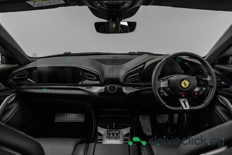 Ferrari Purosangue Черный