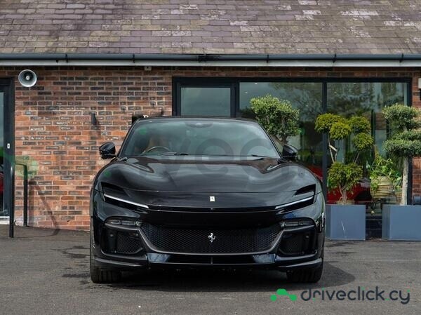 Ferrari Purosangue Черный