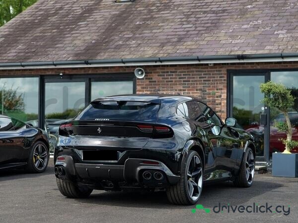 Ferrari Purosangue Черный