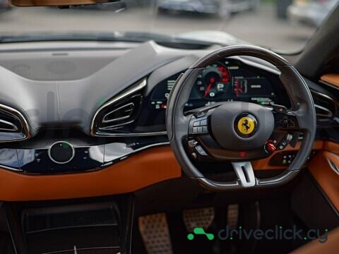 Ferrari Purosangue Черный