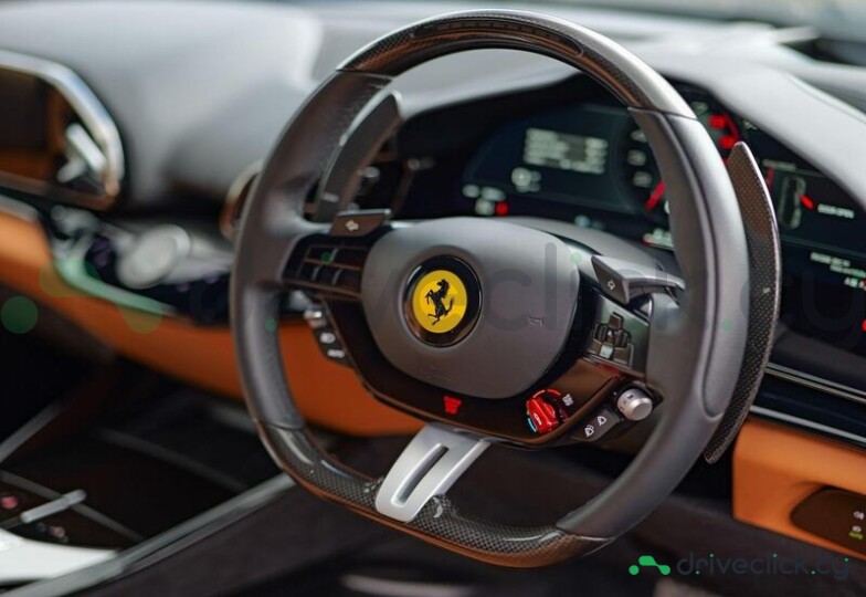 Ferrari Purosangue Черный
