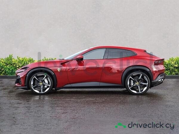 Ferrari Purosangue Красный
