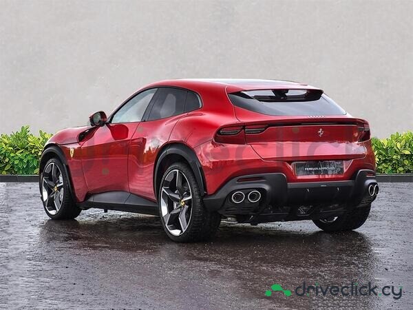 Ferrari Purosangue Красный