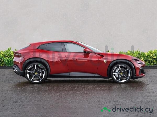 Ferrari Purosangue Красный