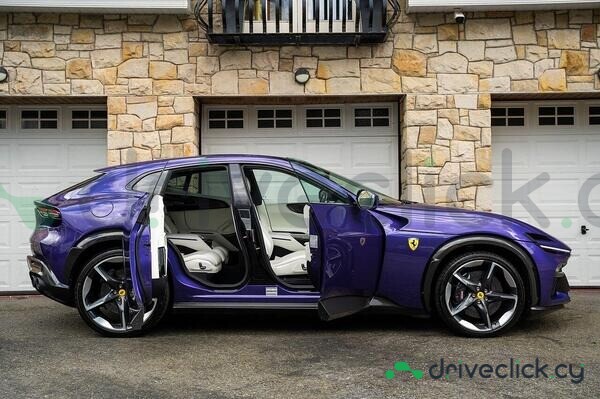 Ferrari Purosangue Фиолетовый
