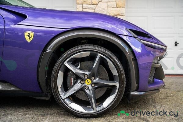Ferrari Purosangue Фиолетовый