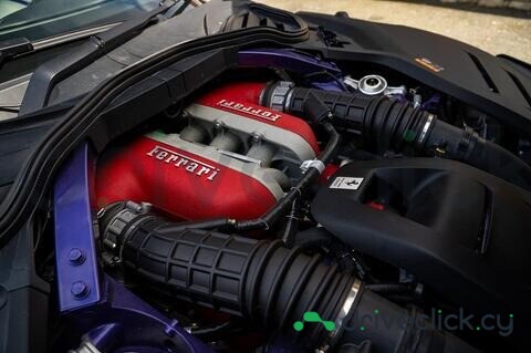Ferrari Purosangue Фиолетовый
