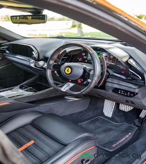 Ferrari Purosangue Оранжевый