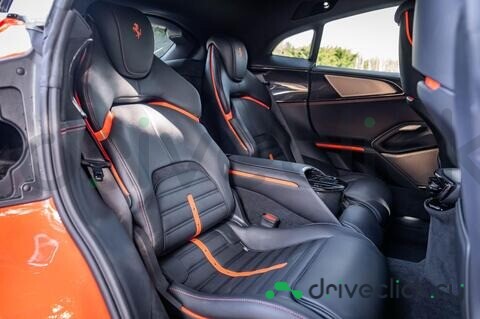 Ferrari Purosangue Оранжевый
