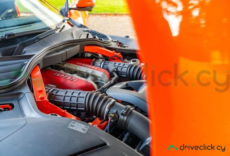 Ferrari Purosangue Оранжевый