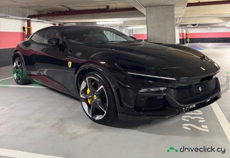 Ferrari Purosangue Черный