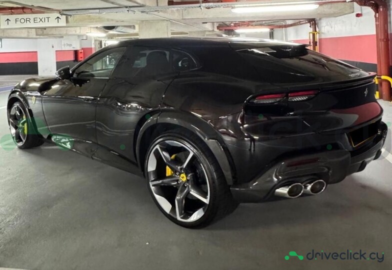 Ferrari Purosangue Черный