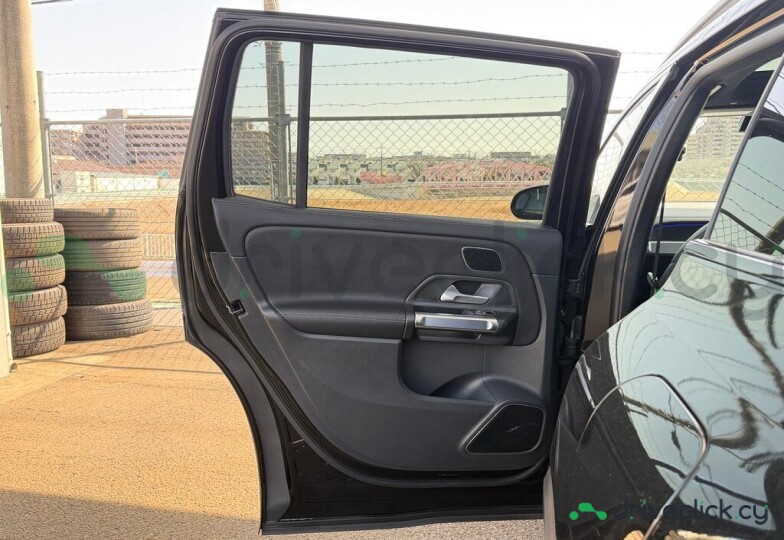 Mercedes GLB-class Black