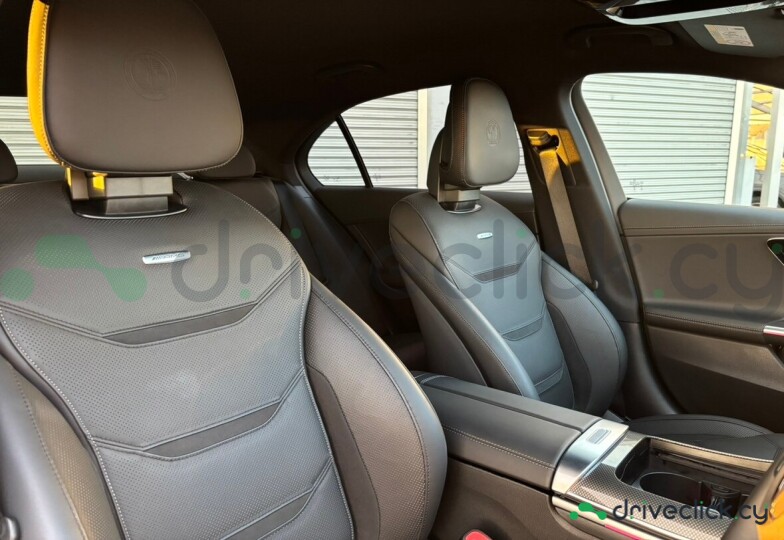 Mercedes C-class Серый