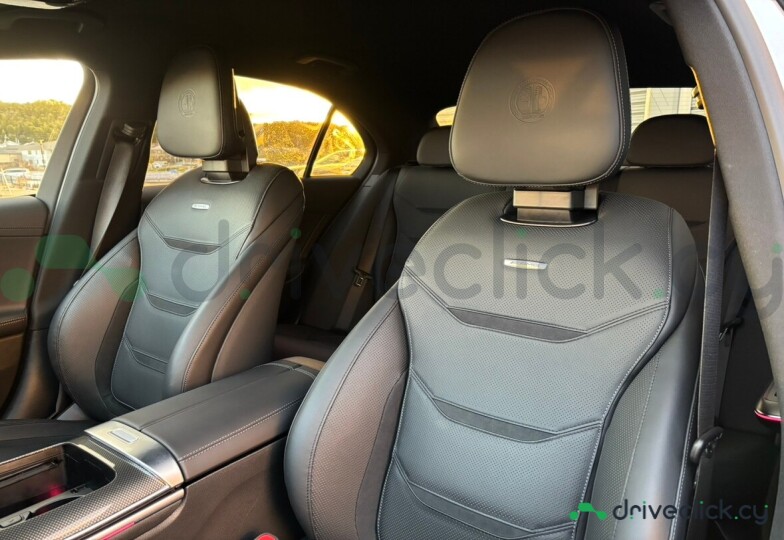 Mercedes C-class Серый