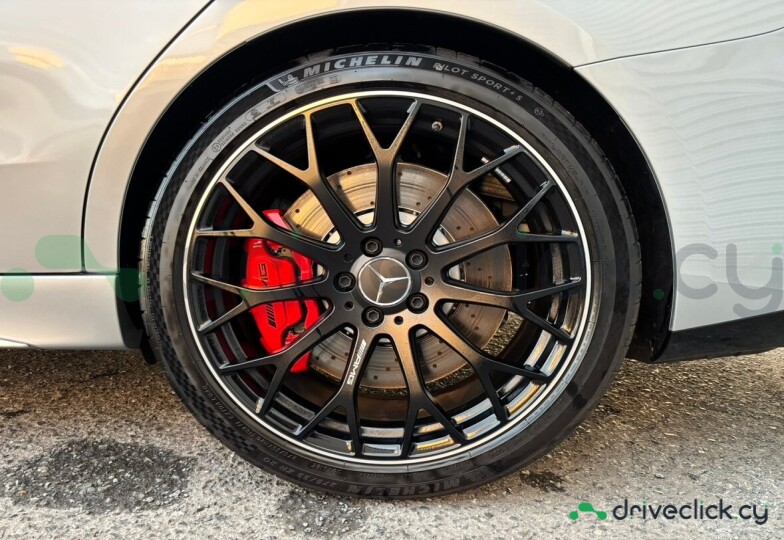 Mercedes C-class Серый