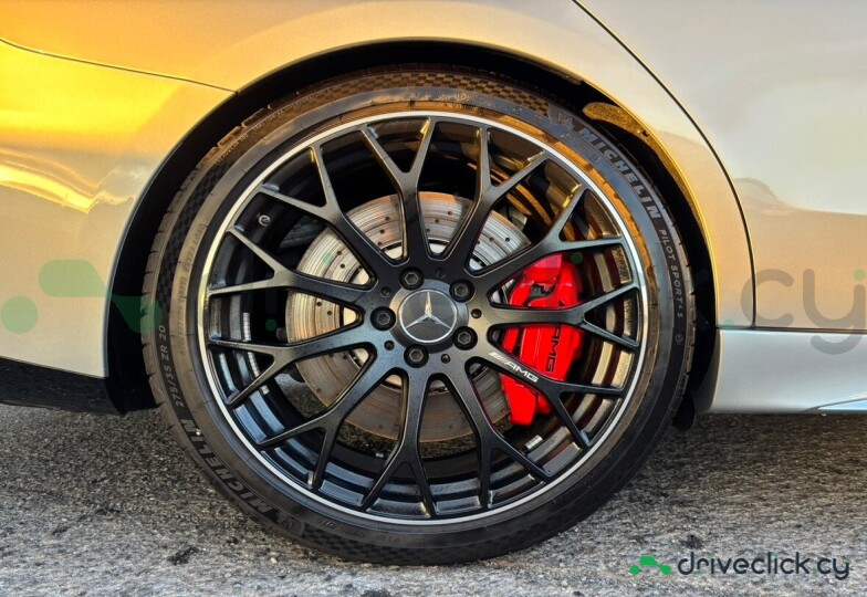 Mercedes C-class Серый