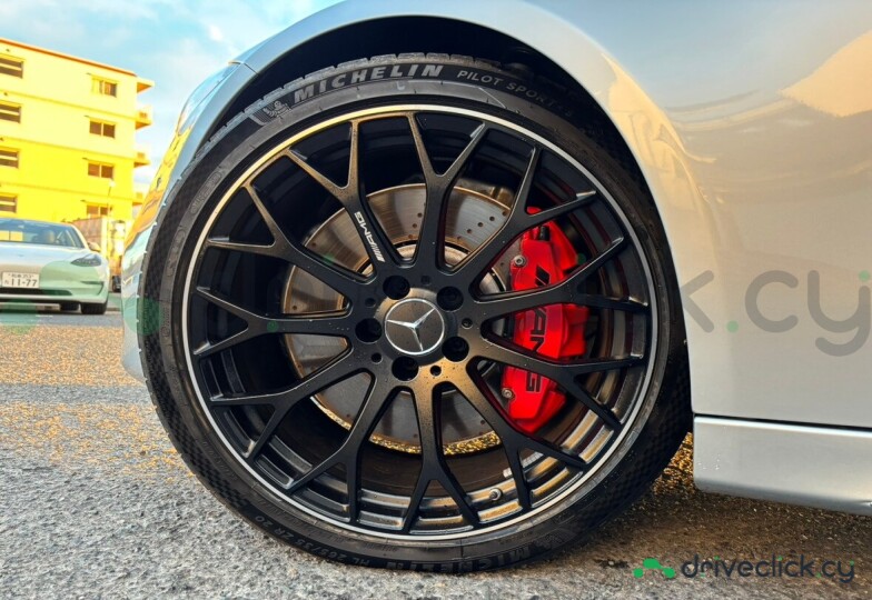 Mercedes C-class Серый