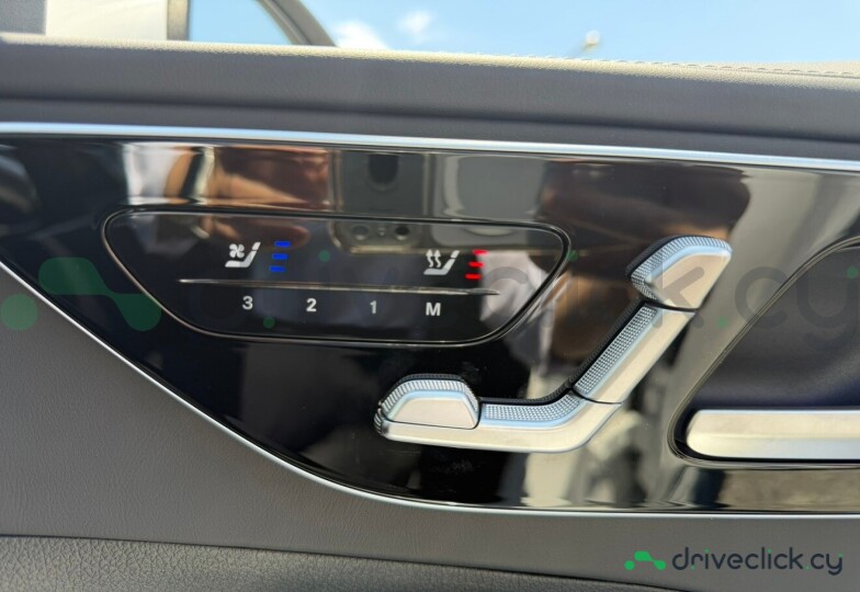 Mercedes C-class Белый