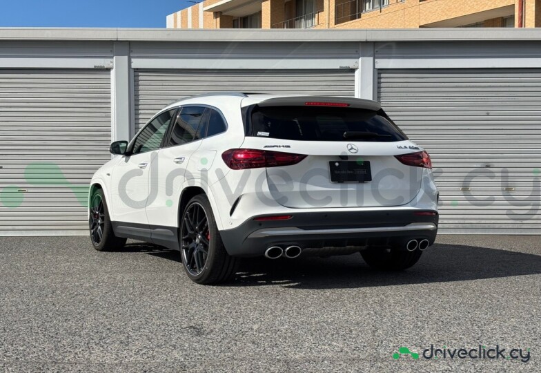 Mercedes GLA-class White