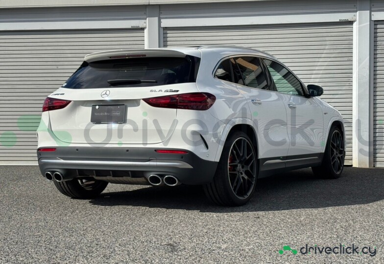 Mercedes GLA-class White
